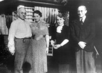 Dr. Richard Frankenberg mit Frau Änne und das Ehepaar Dr. Leo und Ida Pins