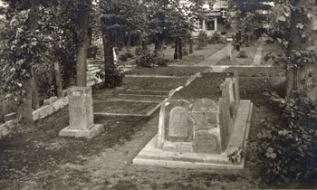 Friedhof, Gedenkmal 1950ca