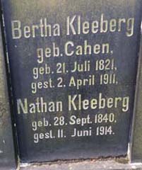 Der Grabstein für Nathan Kleeberg in Osnabrück  