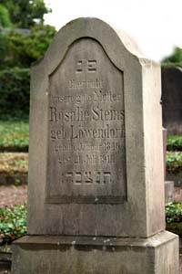 Der Grabstein von Rosalie Stein geb. Löwendorf in Brakel  