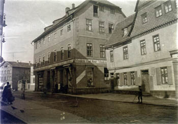 Emil Roses Geschäft an der Marktstraße 4 um 1920  