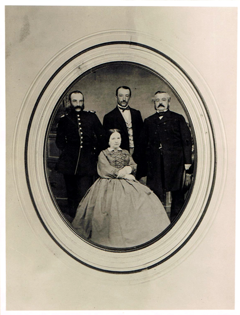 Geschwister Heisterman von Ziehlberg (Daguerrotypie 1864):  v. l.: Otto (*1826, Offizier), August (*1833, Ökonom), Georg (*1823, Rechtsanwalt), Rosalie (*1828, verheiratete v. Reden)  