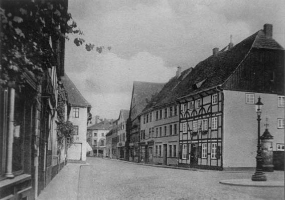 Westerbachstrasse with the Netheim store (the protruding corner house on the left)  